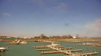 Weather camera view of Waukegan Harbor and Marina.
