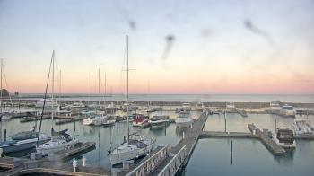 Weather camera view of Waukegan Harbor and Marina.