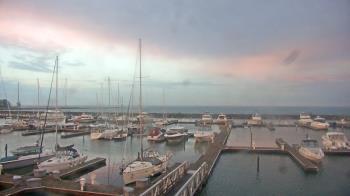 Weather camera view of Waukegan Harbor and Marina.