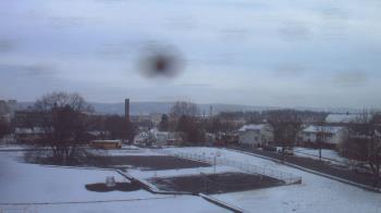 Weather camera view of Heights Murray ES.