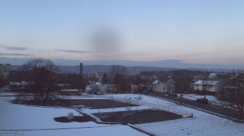 Weather camera view of Heights Murray ES.