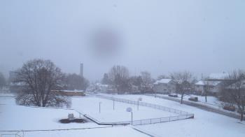 Weather camera view of Heights Murray ES.