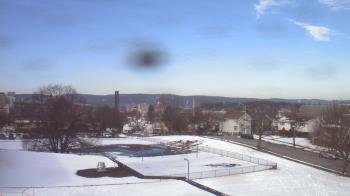 Weather camera view of Heights Murray ES.