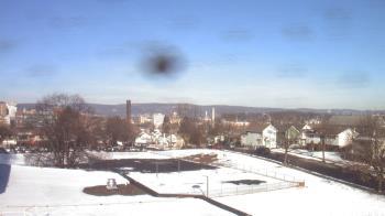Weather camera view of Heights Murray ES.
