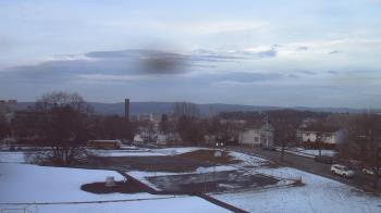 Weather camera view of Heights Murray ES.