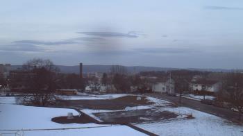 Weather camera view of Heights Murray ES.
