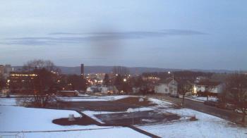 Weather camera view of Heights Murray ES.