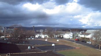 Weather camera view of Heights Murray ES.