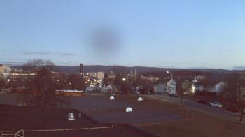 Weather camera view of Heights Murray ES.