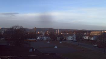 Weather camera view of Heights Murray ES.