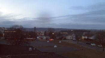 Weather camera view of Heights Murray ES.