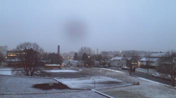 Weather camera view of Heights Murray ES.