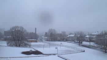 Weather camera view of Heights Murray ES.