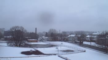 Weather camera view of Heights Murray ES.