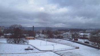 Weather camera view of Heights Murray ES.