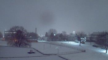 Weather camera view of Heights Murray ES.