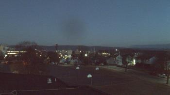 Weather camera view of Heights Murray ES.