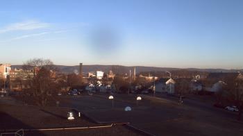 Weather camera view of Heights Murray ES.