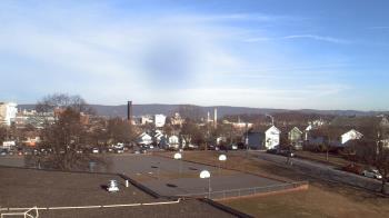 Weather camera view of Heights Murray ES.