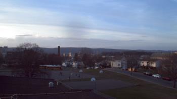 Weather camera view of Heights Murray ES.