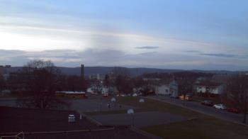 Weather camera view of Heights Murray ES.