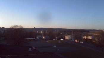 Weather camera view of Heights Murray ES.