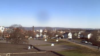 Weather camera view of Heights Murray ES.