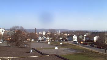 Weather camera view of Heights Murray ES.