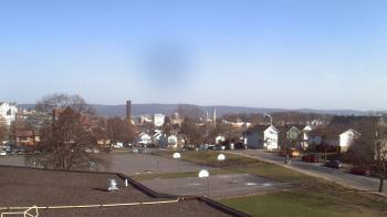 Weather camera view of Heights Murray ES.