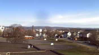 Weather camera view of Heights Murray ES.