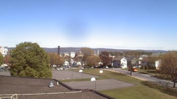 Weather camera view of Heights Murray ES.
