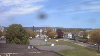Weather camera view of Heights Murray ES.