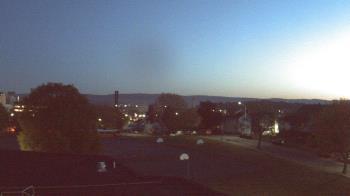 Weather camera view of Heights Murray ES.