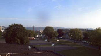 Weather camera view of Heights Murray ES.