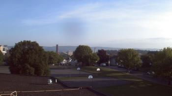 Weather camera view of Heights Murray ES.