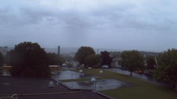 Weather camera view of Heights Murray ES.