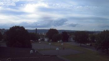 Weather camera view of Heights Murray ES.