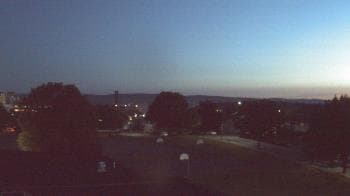 Weather camera view of Heights Murray ES.
