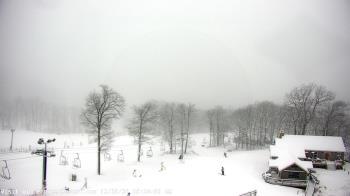 Weather camera view of Wintergreen Mtn. at 3600 ft. elev..