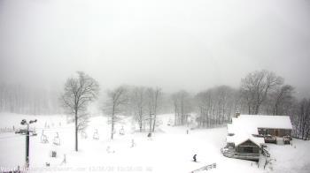 Weather camera view of Wintergreen Mtn. at 3600 ft. elev..