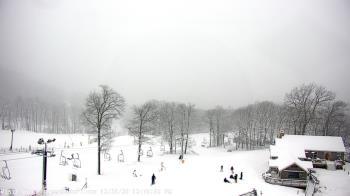 Weather camera view of Wintergreen Mtn. at 3600 ft. elev..