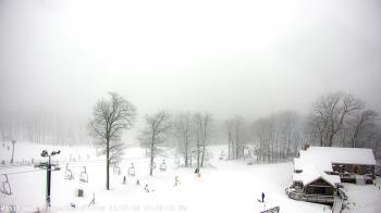 Weather camera view of Wintergreen Mtn. at 3600 ft. elev..