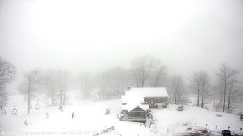 Weather camera view of Wintergreen Mtn. at 3600 ft. elev..