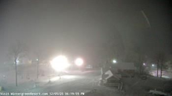 Weather camera view of Wintergreen Mtn. at 3600 ft. elev..
