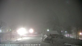 Weather camera view of Wintergreen Mtn. at 3600 ft. elev..