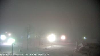 Weather camera view of Wintergreen Mtn. at 3600 ft. elev..