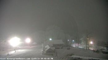 Weather camera view of Wintergreen Mtn. at 3600 ft. elev..