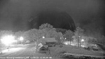 Weather camera view of Wintergreen Mtn. at 3600 ft. elev..