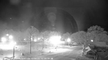 Weather camera view of Wintergreen Mtn. at 3600 ft. elev..