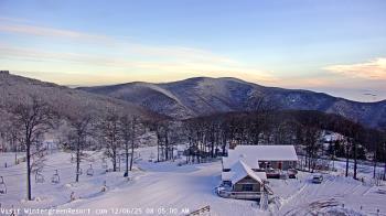 Weather camera view of Wintergreen Mtn. at 3600 ft. elev..